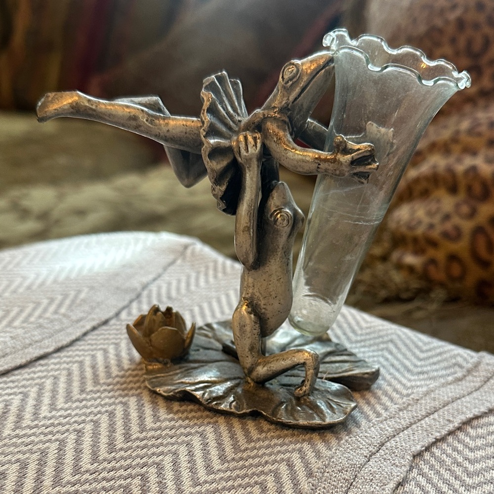 SPI Pewter Adorable Dancing Ballerina Frogs Figurine 4" tall x 4" x 2.5"